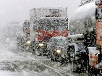 Снегопад в Челябинске и на Урале задержал в пути наши машины